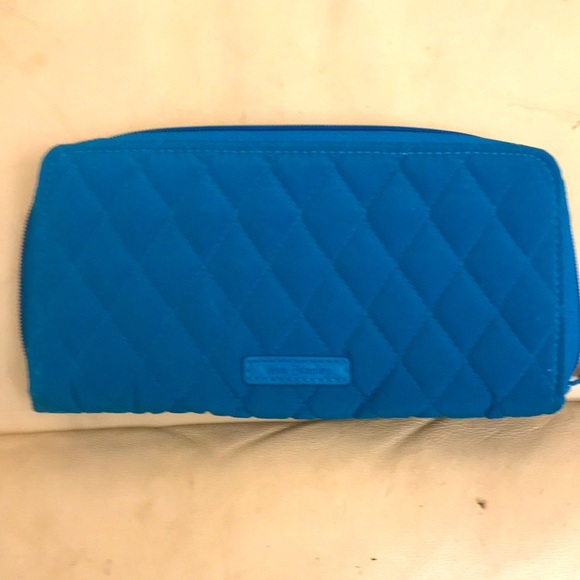 NWOT VERA BRADLEY BLUE QUILTED CROSSBODY PURSE WITH MATCHING WALLET - Picture 5 of 11